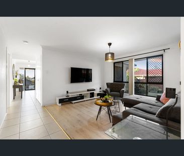 22 Eric Drive, Blackstone, Qld 4304 - Photo 4