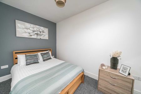 Room in a Shared House, Bulmershe Road, RG1 - Photo 2