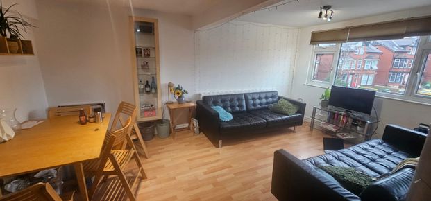 2 Bed - 195c Kirkstall Lane, Headingley, Leeds - LS6 3EJ - Student/Professional - Photo 1