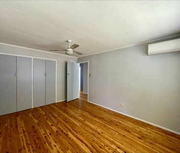 Central home with a deck! - Photo 3