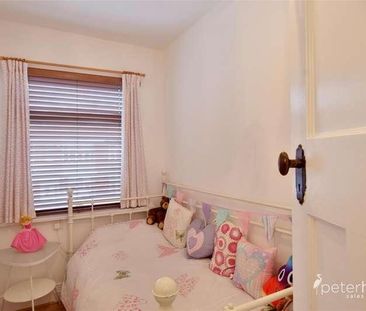 Dunmore Avenue, Seaburn, Sunderland, SR6 - Photo 3