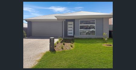Modern Family Home in Collingwood Park - Photo 3