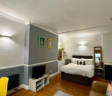 Studio to rent - Photo 3