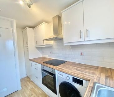 Parsonage Road, Grays, Property for rent - Photo 2