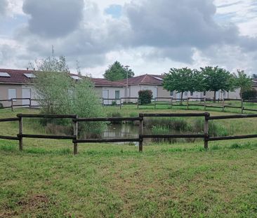 Location Appartement 2 pièces 41m² BUZANCAIS 36500 - Photo 4