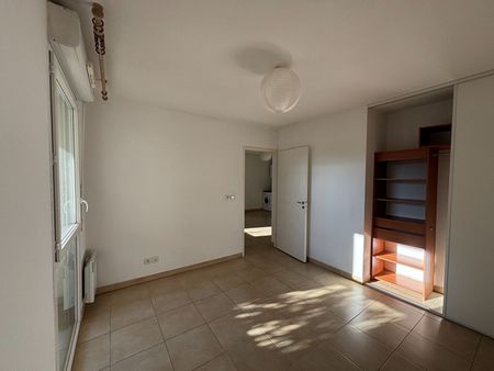 Location Appartement 2 pièces 45m² - Photo 3