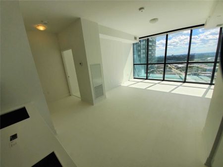 For Lease - 2908 Highway 7 Road Unit# 2303, Vaughan, Ontario - Photo 5