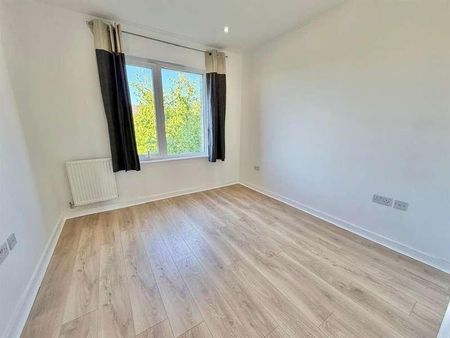 Lacey Drive, Edgware, HA8 - Photo 4