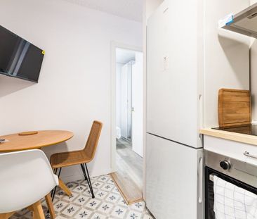 Carrer dels Sants Just i Pastor, Valencia, Valencian Community 46021 - Photo 6