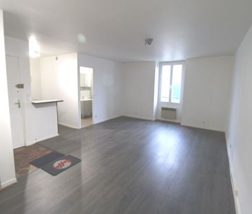 Location Appartement 1 pièce 31m² CHAILLY EN BIERE 77930 - Photo 2