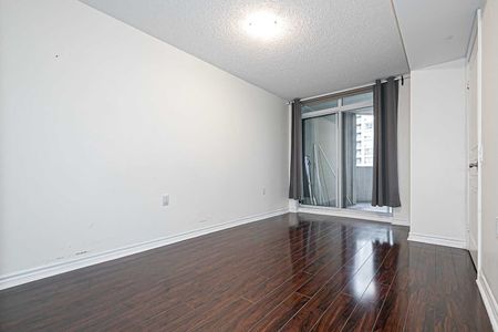 For Lease - 9017 Leslie Street Unit# 322, Richmond Hill, Ontario - Photo 5