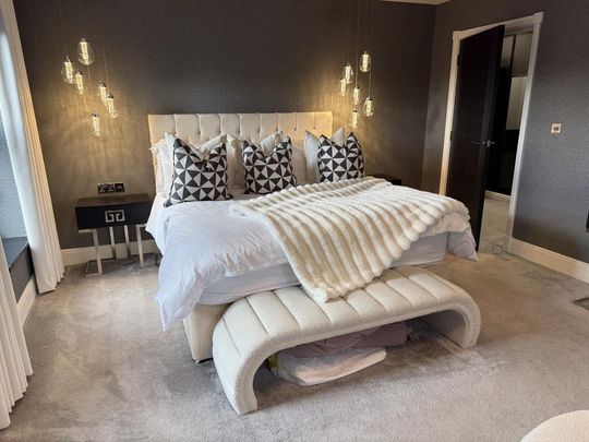 2 bedroom penthouse to rent - Photo 1