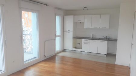 location Appartement T2 DE 46.58m² À CERGY - Photo 2