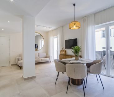 Apartment in Estepona, Costa del Sol - Photo 4