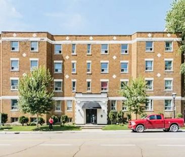 Brand New 1 Bedroom Units in Westmount - Photo 2