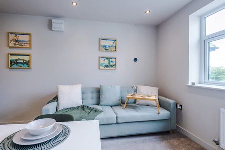 Trinity Avenue - Photo 4