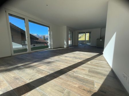 NUR MIT FESTWOHNSITZ! – ERSTBEZUG – BALKON MIT PANORAMASICHT! - Photo 3