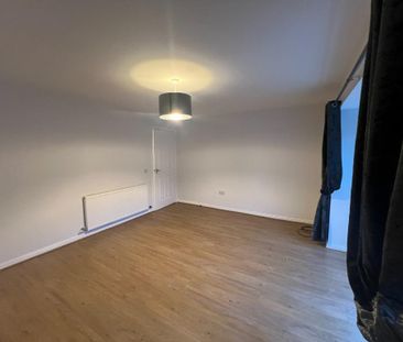 4 bedroom detached house to rent - Photo 1