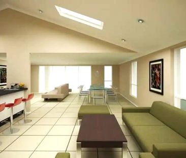 Stunning Single-Level Home Designed for Elegant Entertaining&excl; - Photo 1