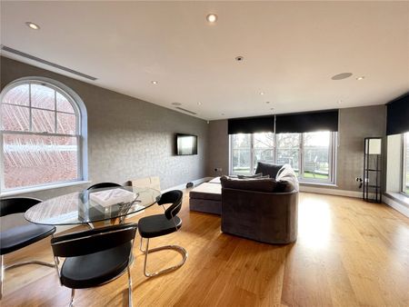 Murano House, 389 Cockfosters Road - Photo 3