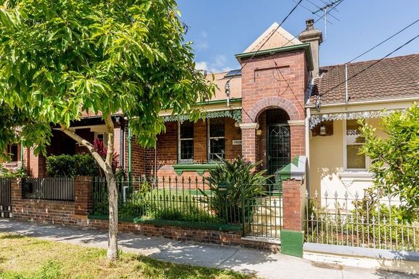 39 Hopetoun Street, Camperdown NSW 2050 - House For Rent | Domain - Photo 1