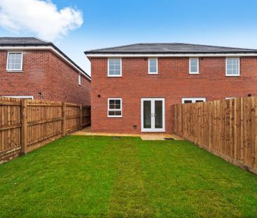 3 bedroom semi-detached house to rent - Photo 4