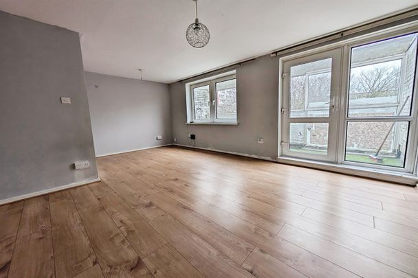 Golden Grove, SO14 - Photo 1