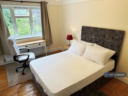 1 bedroom in a house share to rent - Photo 4