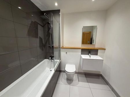 2 bedroom apartment to rent - Photo 4