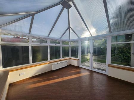 3 bedroom detached bungalow to rent - Photo 4