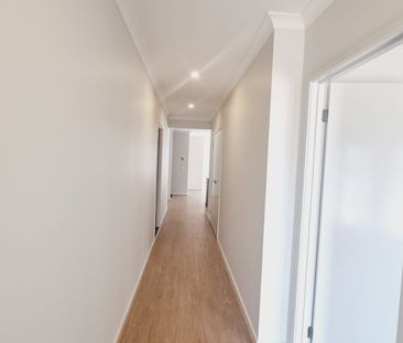 Bright & Beautiful! - Photo 4