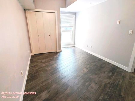 #104 10126 144 Street Northwest - Photo 2