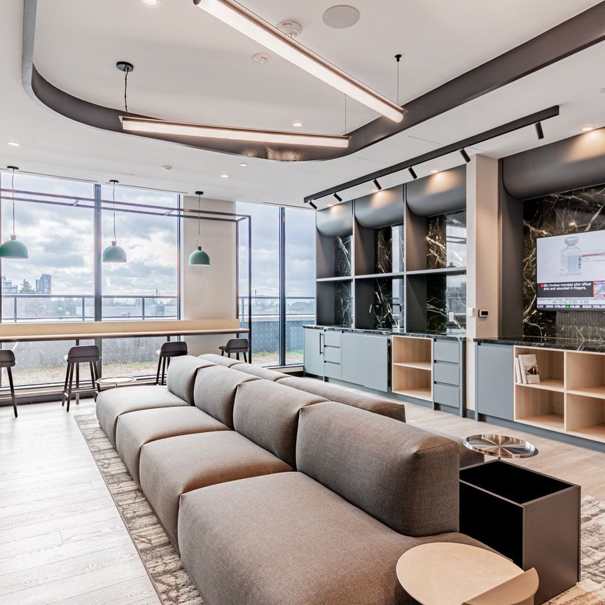 For Lease - 5 York Garden Way Unit# TH#102, Toronto, Ontario - Photo 1