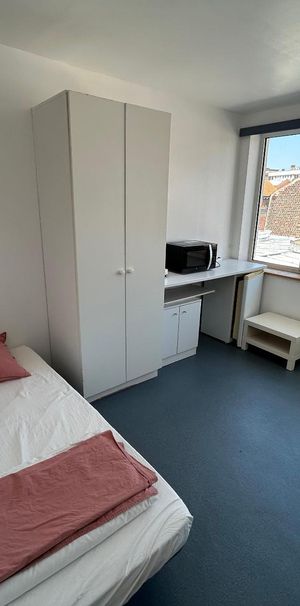Location Appartement 1 pièce 15m² LA MADELEINE 59110 - Photo 1