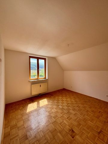 Lichtdurchflutete 3-Zimmer-Wohnung mit Balkon und Carportparkplatz - Photo 2