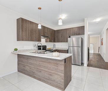 For Lease - 22 Simona Avenue, Wasaga Beach, Ontario - Photo 5
