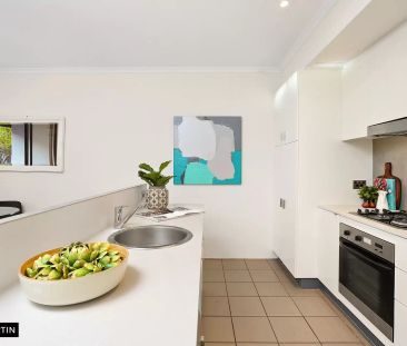 MARTIN - AIR CONDITIONED ONE BEDROOM APARTMENT - Photo 2