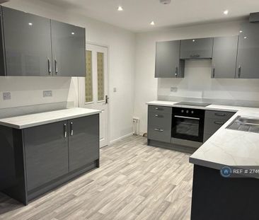 3 bedroom terraced house to rent - Photo 4