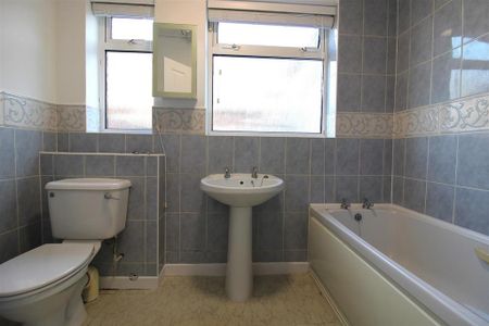 2 bedroom bungalow to rent - Photo 5