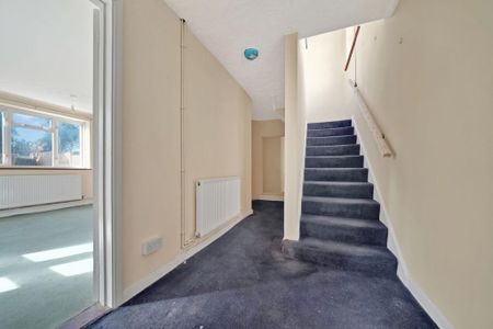 2 bedroom semi-detached house to rent - Photo 2