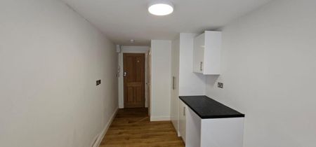 Studio to rent - Photo 5