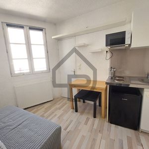 STUDIO MEUBLE DE 12 M² - Photo 2
