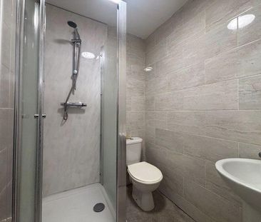 4 bedroom semi-detached house to rent - Photo 1