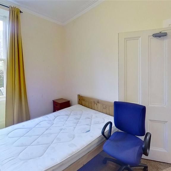 5 bedroom flat to rent - Photo 1