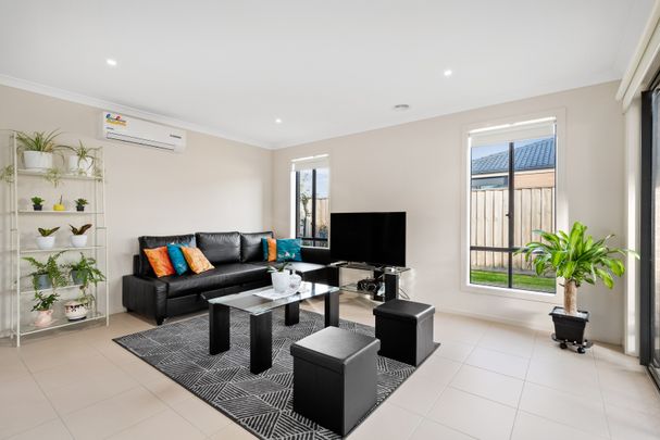 14 Mulligan Circuit, Officer VIC 3809 - House For Rent | Domain - Photo 1