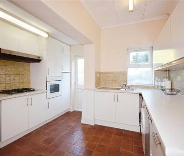 3 bedroom end of terrace house to rent - Photo 1