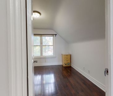 For Lease - 262 Poyntz Avenue Unit# Upper, Toronto, Ontario - Photo 1
