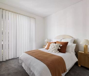 Split level apartment with generous proportions - Photo 6