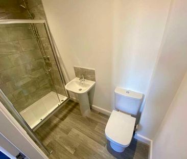 Elizabeth Court, Wakefield, WF2 - Photo 6