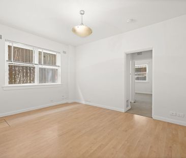 Spacious One-Bedroom Apartment - Photo 1